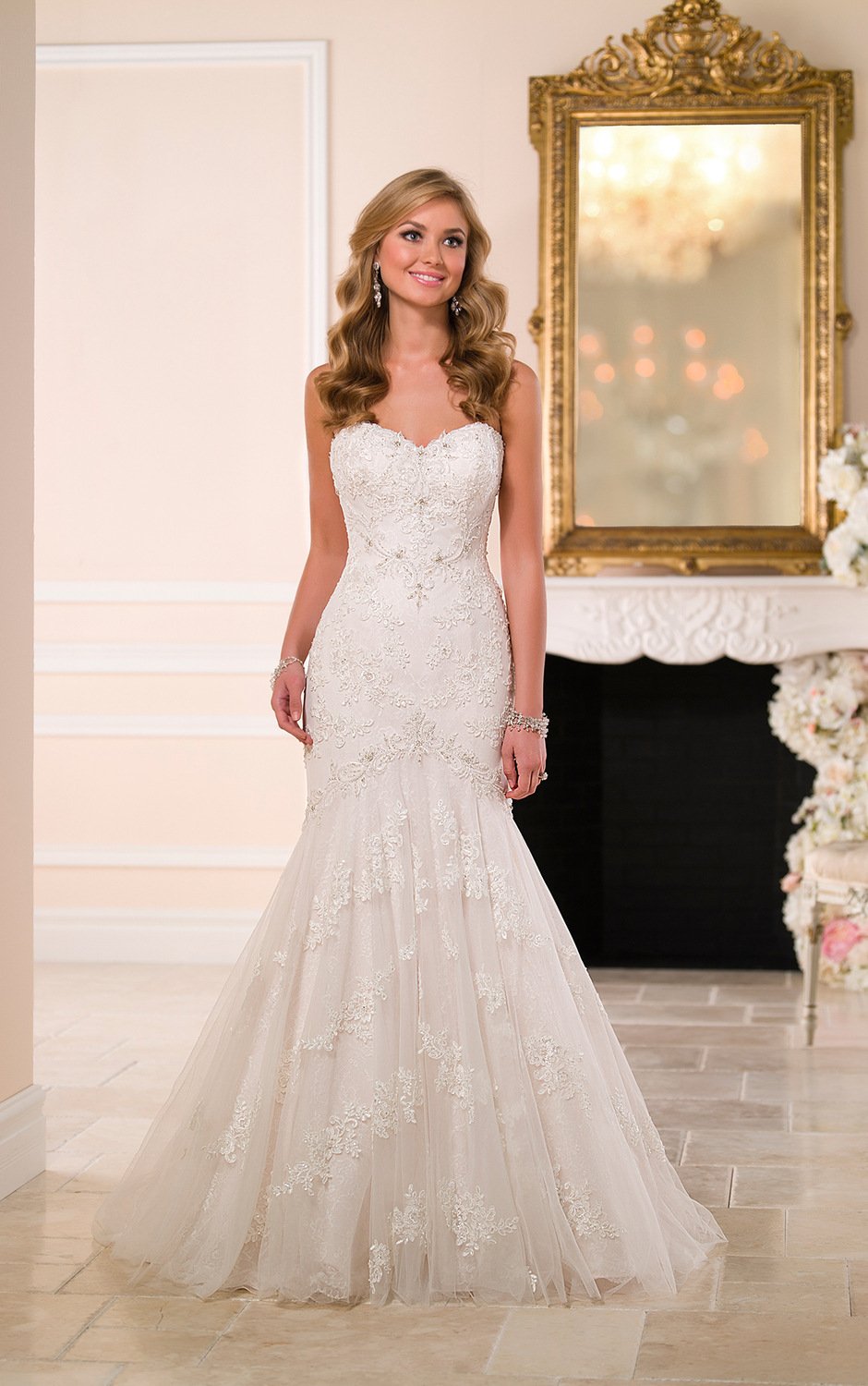 Trailing wedding dress tube top lace - Image 7