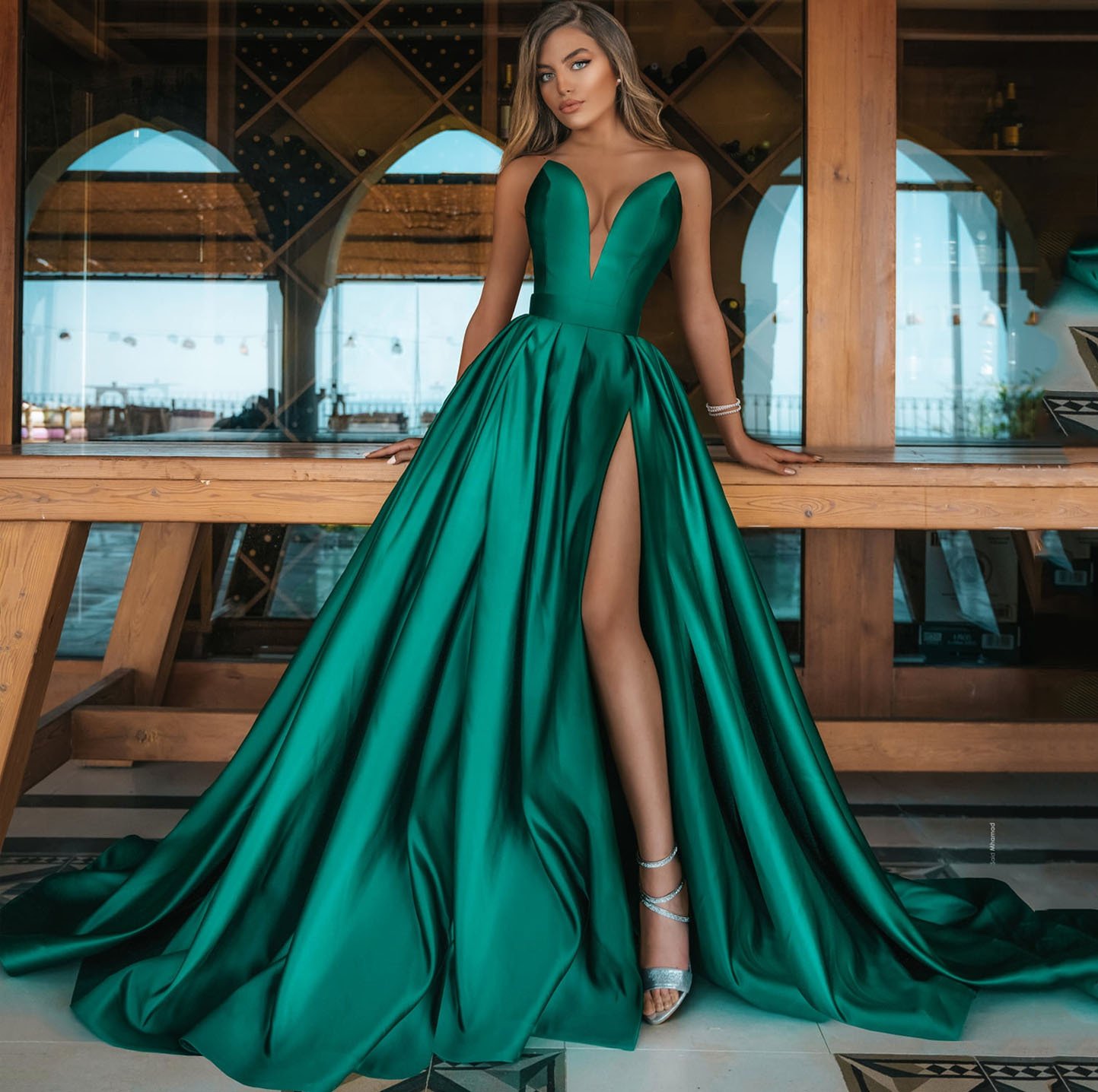 Fashion Personalized Women's Wedding Dress - Image 4
