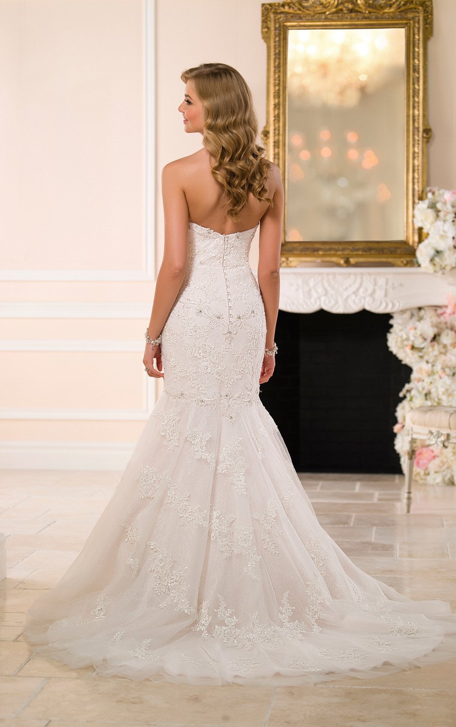 Trailing wedding dress tube top lace - Image 2