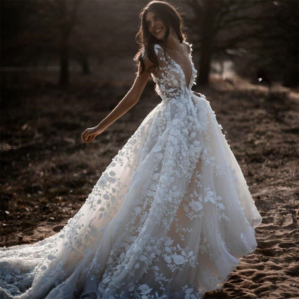 Women's White Lace Wedding Dress