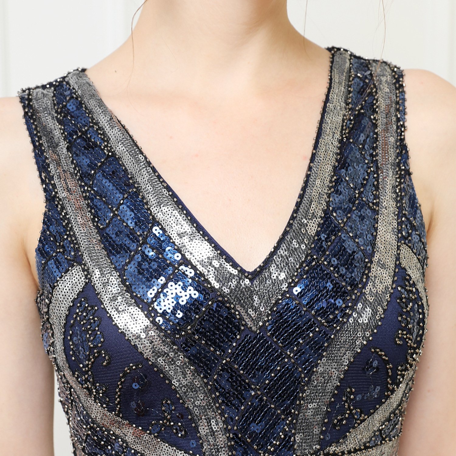 Sexy Sequined Deep V-neck Party Host Performance Wear Cocktail Party Sleeveless Mesh Dress - Image 2