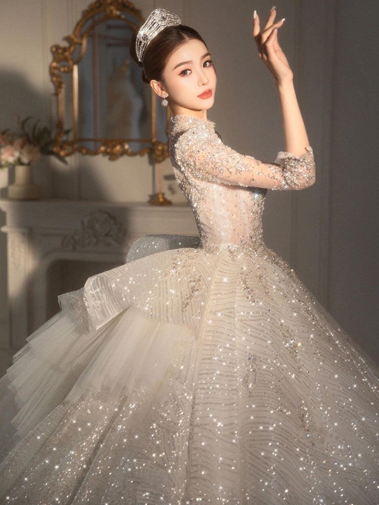 Long Sleeved Retro Bride Luxurious French Wedding Dress For Women - Image 3