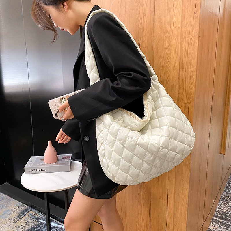 Women Fashion Winter Shopping Bag - Image 3