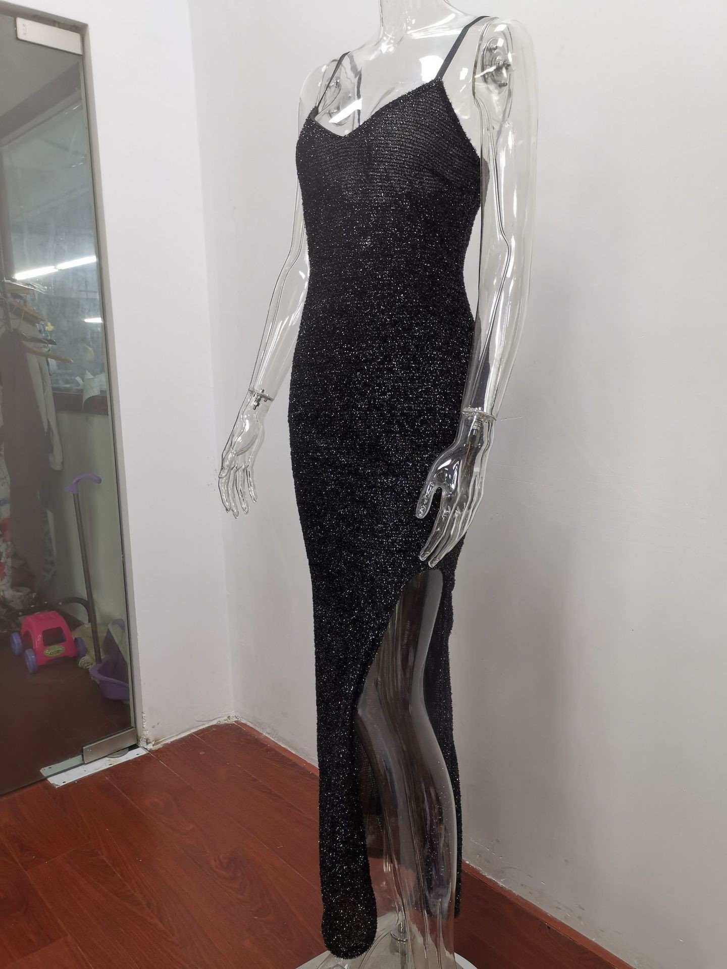 Women's High-end High-waisted Evening Dresses With Suspenders And V-necks - Image 9
