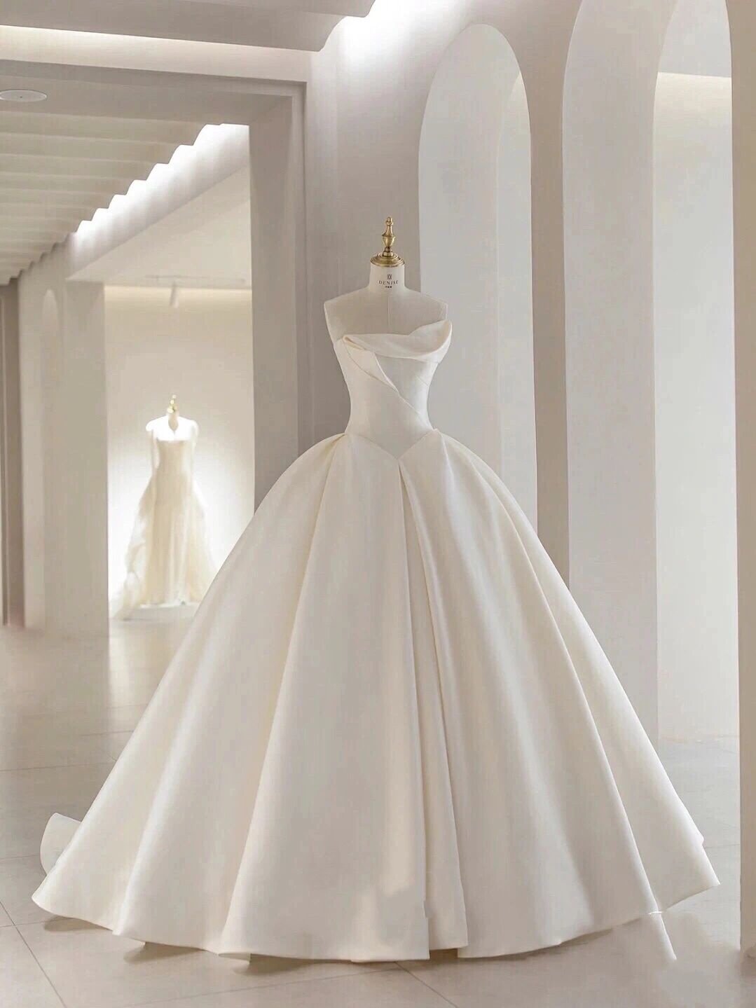 Vintage Satin Tube Top Light Master Wedding Bridal Dress - Image 6